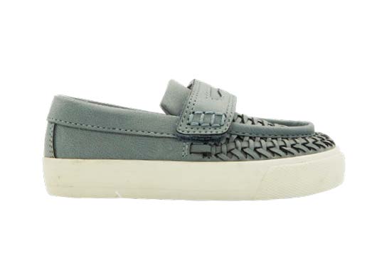 Essential Sneaker
