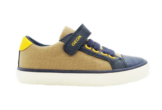 Footwear style 18